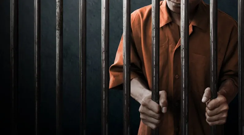 An Experienced Florida Criminal Defense Attorney Explains the Difference Between Federal Crimes and State Crimes